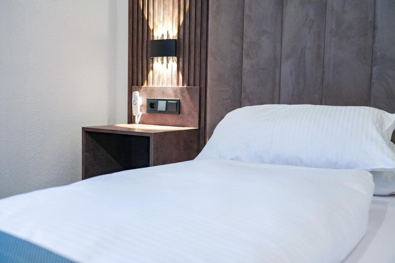 Jg Hotel Antoniergasse เมมมิงเงน ภายนอก รูปภาพ