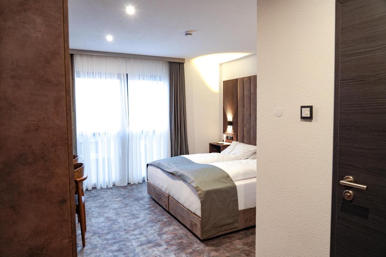 Jg Hotel Antoniergasse เมมมิงเงน ภายนอก รูปภาพ