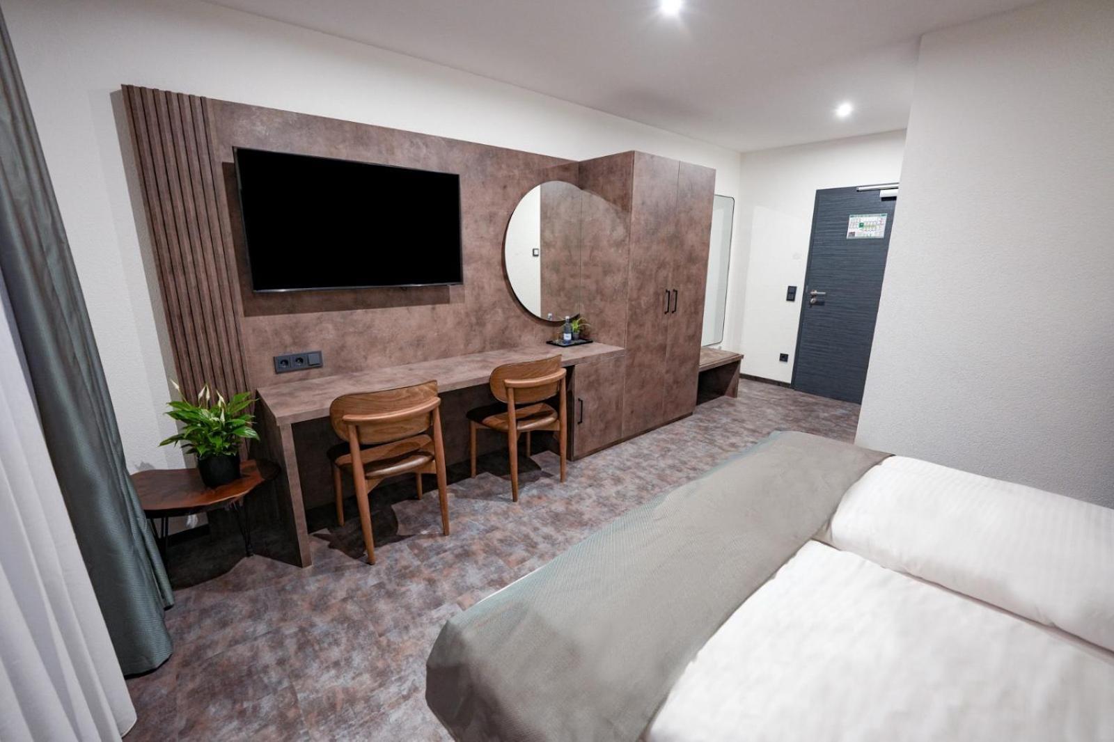 Jg Hotel Antoniergasse เมมมิงเงน ภายนอก รูปภาพ